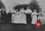 Standbild Gruppe auf ein Eis sozialen in den USA United States USA, 1916, aus Sekunde 9 historischem Filmmaterial Videoclip 65675058509