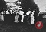 Standbild Gruppe auf ein Eis sozialen in den USA United States USA, 1916, aus Sekunde 26 historischem Filmmaterial Videoclip 65675058509