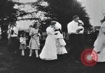 Standbild Gruppe auf ein Eis sozialen in den USA United States USA, 1916, aus Sekunde 37 historischem Filmmaterial Videoclip 65675058509