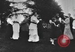 Standbild Gruppe auf ein Eis sozialen in den USA United States USA, 1916, aus Sekunde 41 historischem Filmmaterial Videoclip 65675058509