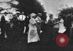 Standbild Gruppe auf ein Eis sozialen in den USA United States USA, 1916, aus Sekunde 48 historischem Filmmaterial Videoclip 65675058509