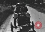 Standbild einen offenen Lkw beladen mit Schweinen Laufwerke auf den Markt in den USA United States USA, 1916, aus Sekunde 14 historischem Filmmaterial Videoclip 65675058510