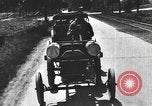 Standbild einen offenen Lkw beladen mit Schweinen Laufwerke auf den Markt in den USA United States USA, 1916, aus Sekunde 15 historischem Filmmaterial Videoclip 65675058510