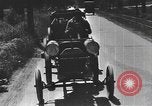 Standbild einen offenen Lkw beladen mit Schweinen Laufwerke auf den Markt in den USA United States USA, 1916, aus Sekunde 20 historischem Filmmaterial Videoclip 65675058510