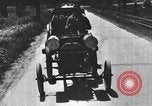 Standbild einen offenen Lkw beladen mit Schweinen Laufwerke auf den Markt in den USA United States USA, 1916, aus Sekunde 22 historischem Filmmaterial Videoclip 65675058510