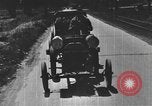 Standbild einen offenen Lkw beladen mit Schweinen Laufwerke auf den Markt in den USA United States USA, 1916, aus Sekunde 24 historischem Filmmaterial Videoclip 65675058510