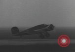 Standbild Frau Fliegerin Laura Ingalls Nonstop Rekord Tacoma Washington USA, 1935, aus Sekunde 10 historischem Filmmaterial Videoclip 65675058524