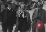 Standbild Frau Fliegerin Laura Ingalls Nonstop Rekord Tacoma Washington USA, 1935, aus Sekunde 46 historischem Filmmaterial Videoclip 65675058524