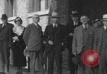 Standbild Frau Fliegerin Laura Ingalls Nonstop Rekord Tacoma Washington USA, 1935, aus Sekunde 49 historischem Filmmaterial Videoclip 65675058524