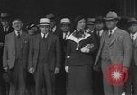 Standbild Frau Fliegerin Laura Ingalls Nonstop Rekord Tacoma Washington USA, 1935, aus Sekunde 55 historischem Filmmaterial Videoclip 65675058524