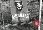 Standbild Airboot Vietnam, 1967, aus Sekunde 6 historischem Filmmaterial Videoclip 65675058586