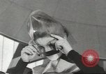 Image space age vêtements Allemagne, 1967, de la seconde 20 séquences d'archives historiques vidéo 65675058594