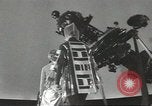 Image space age vêtements Allemagne, 1967, de la seconde 34 séquences d'archives historiques vidéo 65675058594