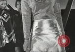 Image space age vêtements Allemagne, 1967, de la seconde 40 séquences d'archives historiques vidéo 65675058594