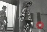 Image space age vêtements Allemagne, 1967, de la seconde 44 séquences d'archives historiques vidéo 65675058594