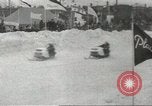 Standbild ski Handys Montreal Quebec Kanada, 1967, aus Sekunde 26 historischem Filmmaterial Videoclip 65675058598