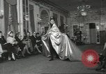 Immagine di Austrian sfilata di moda New York United States USA, 1967, secondo 45 filmato di repertorio 65675058603