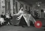 Immagine di Austrian sfilata di moda New York United States USA, 1967, secondo 46 filmato di repertorio 65675058603