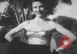 Immagine di Modelli California United States USA, 1950, secondo 10 filmato di repertorio 65675058617