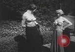 Immagine di Modelli California United States USA, 1950, secondo 14 filmato di repertorio 65675058617