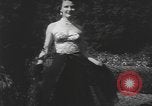 Immagine di Modelli California United States USA, 1950, secondo 24 filmato di repertorio 65675058617