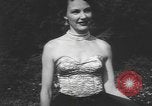 Immagine di Modelli California United States USA, 1950, secondo 28 filmato di repertorio 65675058617