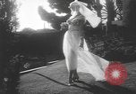 Immagine di Modelli California United States USA, 1950, secondo 33 filmato di repertorio 65675058617