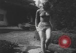 Immagine di Modelli California United States USA, 1950, secondo 57 filmato di repertorio 65675058617