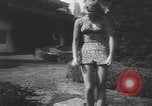 Immagine di Modelli California United States USA, 1950, secondo 58 filmato di repertorio 65675058617
