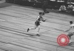 Immagine di Partita di basket campionato 1950 New York City USA, 1950, secondo 44 filmato di repertorio 65675058618