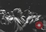 Immagine di Partita di basket campionato 1950 New York City USA, 1950, secondo 56 filmato di repertorio 65675058618