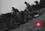 Standbild indischen Ingenieur Tamu Birma, 1944, aus Sekunde 41 historischem Filmmaterial Videoclip 65675058622