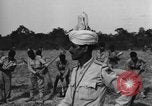 Standbild indischen Ingenieur Tamu Birma, 1944, aus Sekunde 56 historischem Filmmaterial Videoclip 65675058622