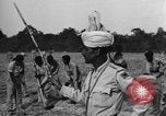 Standbild indischen Ingenieur Tamu Birma, 1944, aus Sekunde 58 historischem Filmmaterial Videoclip 65675058622