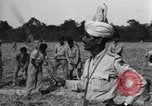 Standbild indischen Ingenieur Tamu Birma, 1944, aus Sekunde 62 historischem Filmmaterial Videoclip 65675058622