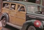 Standbild Mädchen auf windiger Tag mit Puerto Rican Kapitolhaube im Hintergrund Puerto Rico, 1941, aus Sekunde 11 historischem Filmmaterial Videoclip 65675058642