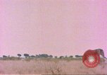 Standbild Elefanten Afrika südlich der Sahara, 1958, aus Sekunde 33 historischem Filmmaterial Videoclip 65675058730