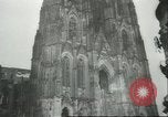 Immagine di Civili tedesco Colonia Germania, 1945, secondo 16 filmato di repertorio 65675058756