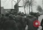 Standbild Die alliierten Streitkräfte voraus zum Rhein Rheinland Deutschland, 1945, aus Sekunde 10 historischem Filmmaterial Videoclip 65675058758