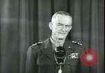 Immagine di Generale Courtney H Hodges United States USA, 1945, secondo 17 filmato di repertorio 65675058759
