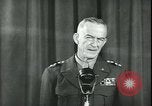 Immagine di Generale Courtney H Hodges United States USA, 1945, secondo 18 filmato di repertorio 65675058759