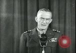 Immagine di Generale Courtney H Hodges United States USA, 1945, secondo 20 filmato di repertorio 65675058759