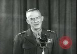 Immagine di Generale Courtney H Hodges United States USA, 1945, secondo 23 filmato di repertorio 65675058759