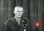 Immagine di Generale Courtney H Hodges United States USA, 1945, secondo 34 filmato di repertorio 65675058759