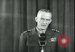 Immagine di Generale Courtney H Hodges United States USA, 1945, secondo 46 filmato di repertorio 65675058759