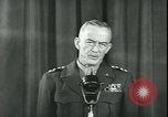 Immagine di Generale Courtney H Hodges United States USA, 1945, secondo 47 filmato di repertorio 65675058759