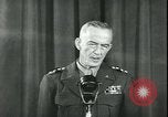 Immagine di Generale Courtney H Hodges United States USA, 1945, secondo 51 filmato di repertorio 65675058759
