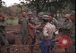 Image le Viet Cong suspects Pleiku Sud Vietnam, 1966, de la seconde 20 séquences d'archives historiques vidéo 65675058782