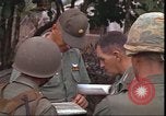 Image le Viet Cong suspects Pleiku Sud Vietnam, 1966, de la seconde 31 séquences d'archives historiques vidéo 65675058782