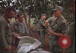 Image le Viet Cong suspects Pleiku Sud Vietnam, 1966, de la seconde 45 séquences d'archives historiques vidéo 65675058782